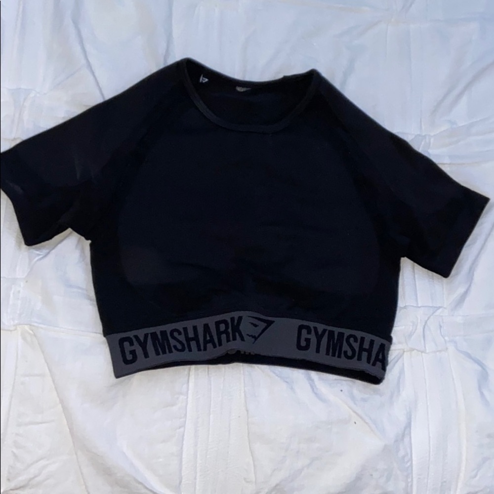 NWOT black gymshark crop top